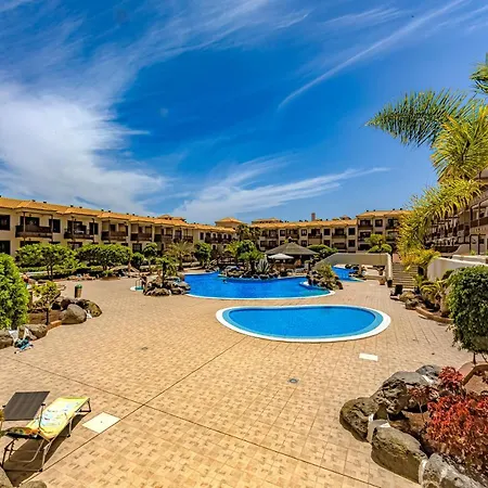 Atlantis 2 In Front Of The Ocean, Espectacular View, Pool And Wifi Apartament
