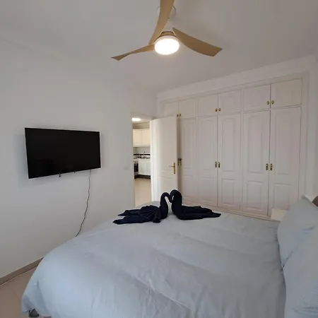 Apartament Atlantic 2 In Front Of The Ocean, Espectacular View, Pool And Wifi